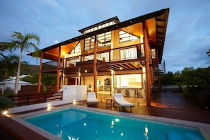 Pool - Villa Kembali, 19 Pacific Drive-BOM (Horseshoe Bay)
