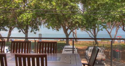 Maggies Beachfront Apt. 10