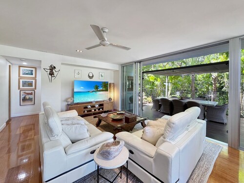 Maggies Beachfront Apt. 2
