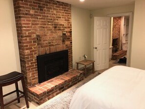 2 slaapkamers, een strijkplank/strijkijzer, wifi, beddengoed