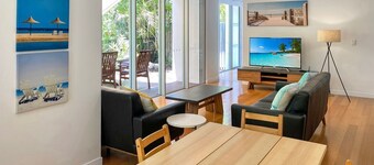 Maggies Beachfront Apt. 9