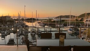 Marina - Blue on Blue Apartment 933 (Nelly Bay)