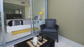 2 bedrooms, Internet, bed sheets - Blue on Blue Apartment 921 (Nelly Bay)