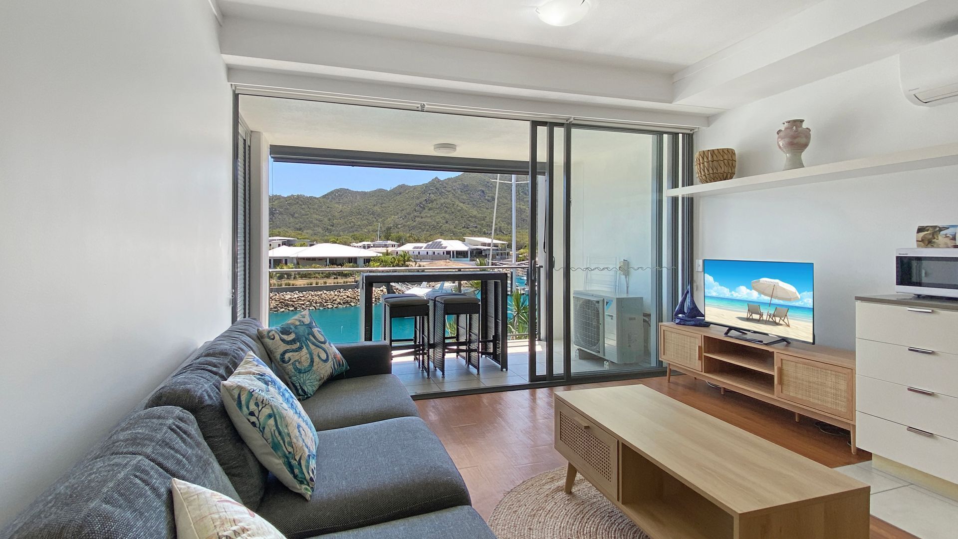 Fernseher, DVD-Player