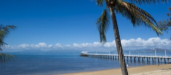 Picnic Bay Apartments Unit 4