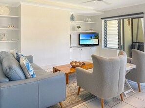 TV, DVD player