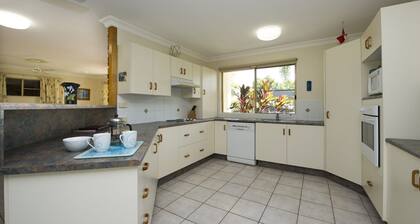 Island Dreams - Nelly Bay, QLD