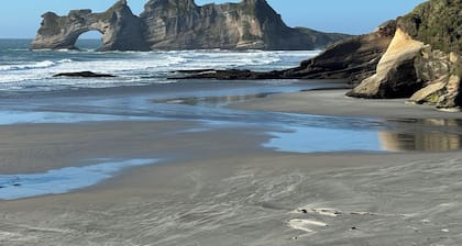 Gunado - a cosy kiwi bach.