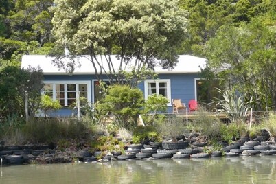 Gunado - a cosy kiwi bach.