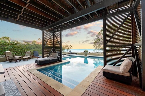Lotus House