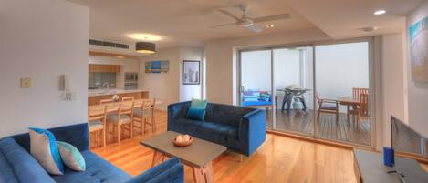 Televisión y reproductor de DVD