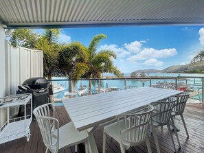 Outdoor dining - Waters Edge Townhouse 4, 6 Terrace Place-BOM (Nelly Bay)