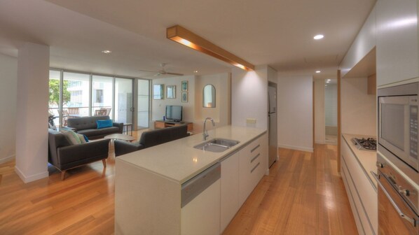 Interior - Maggies Beachfront Apt. 7 (Horseshoe Bay)