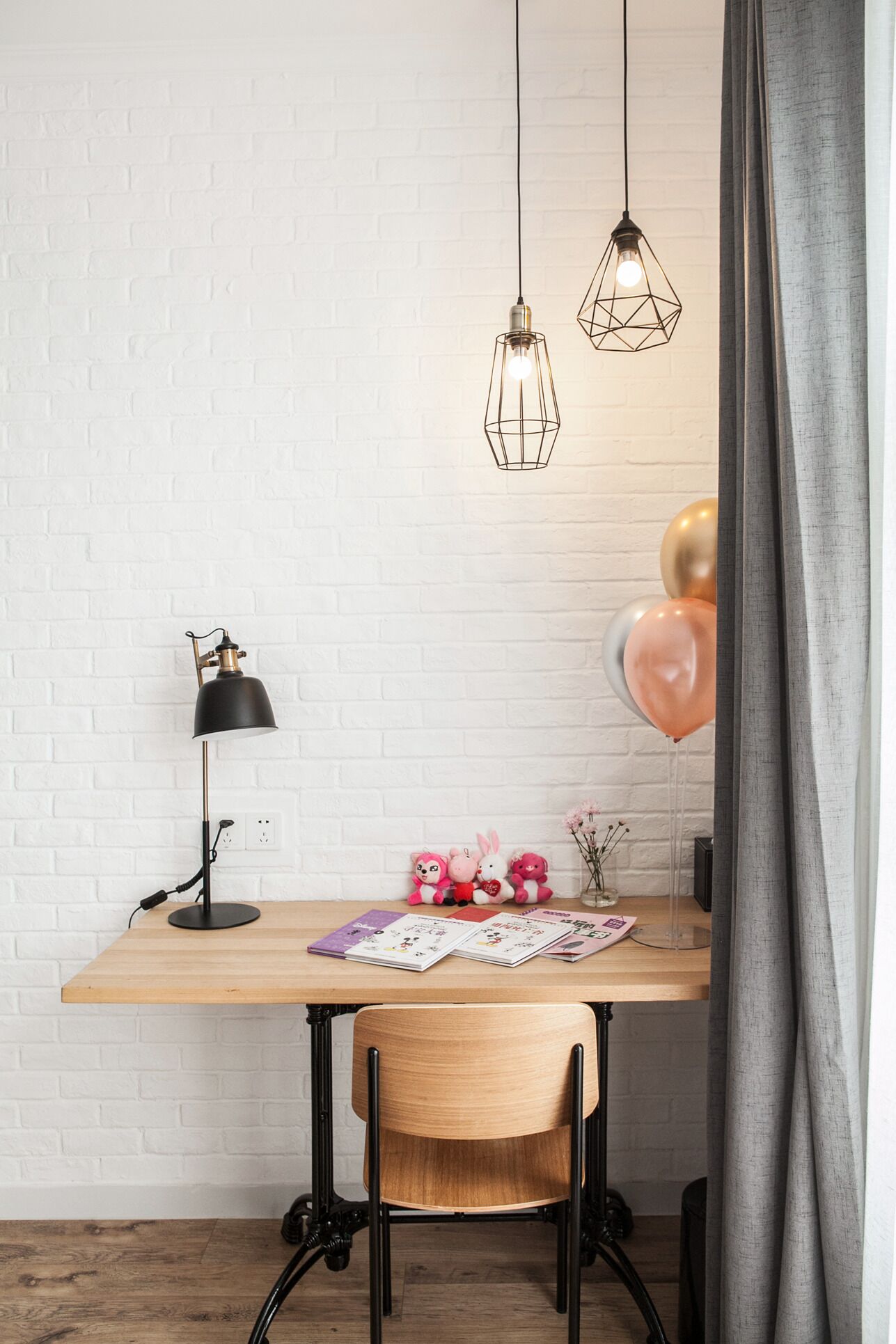 family triple room | 1 bedroom, down duvets, pillow-top beds, desk