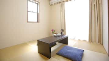 3 bedrooms, iron/ironing board, travel cot, WiFi