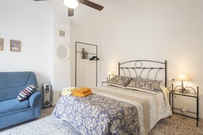 3 bedrooms, iron/ironing board, WiFi, bed sheets - Sierra Nevada holiday home, Granada (Quentar - Granada)