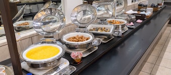 Ours Inn Hankyu