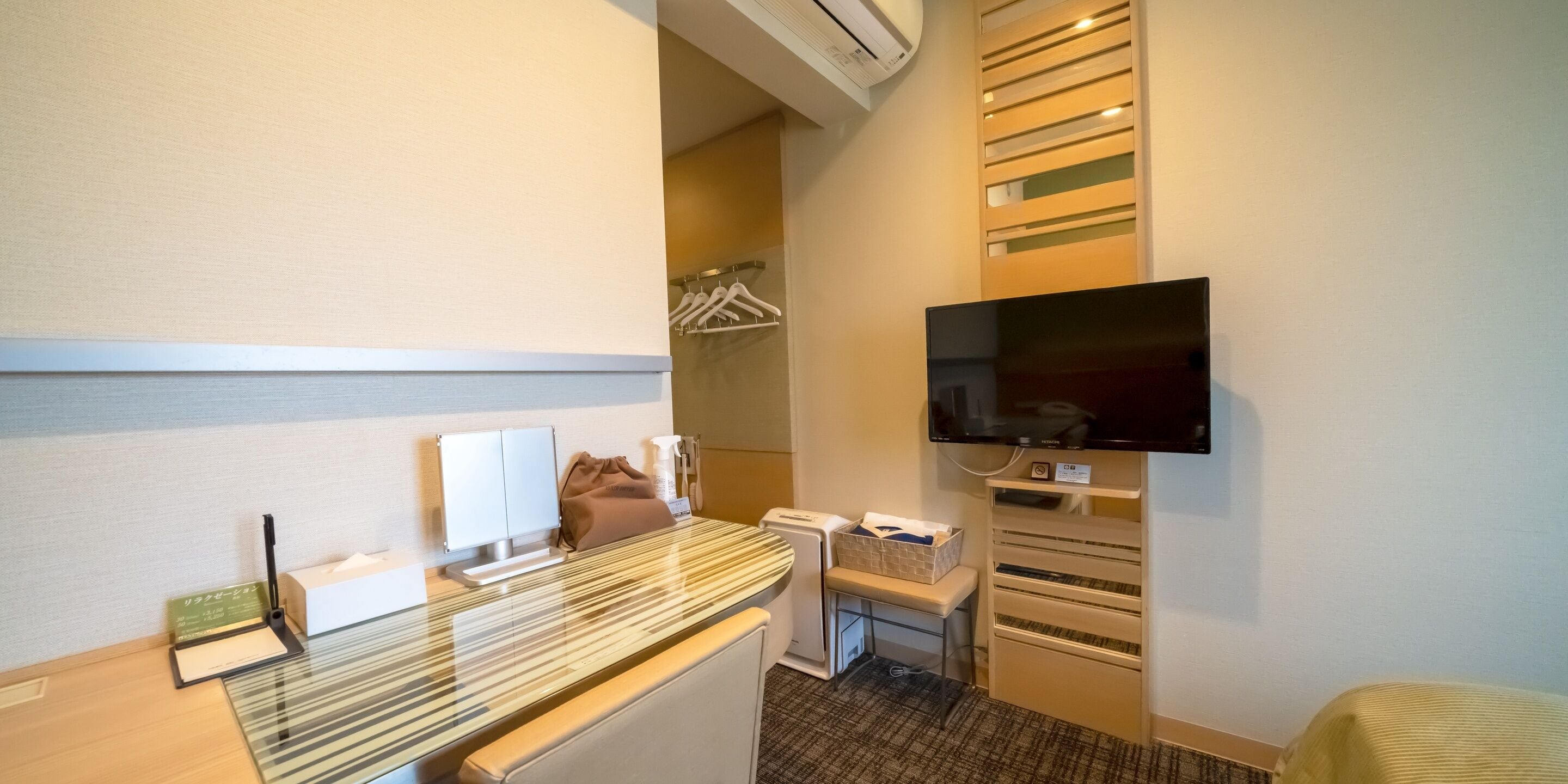 economy double room, smoking (1 station from shinagawa) | 1 bedroom, desk, laptop workspace, free wifi