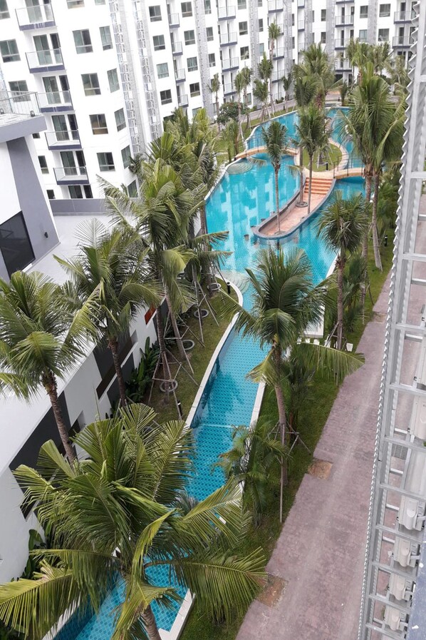 Outdoor pool - Arcadia Resort by Natcha (Pattaya)