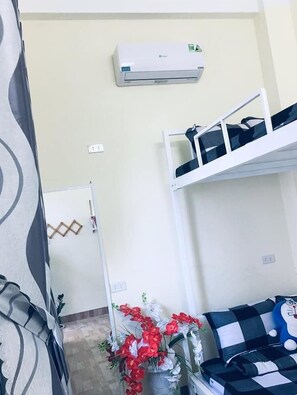 Double Room, Bunk Bed, Mountain View (Toilet Outside) | Desk, blackout drapes, soundproofing, iron/ironing board - Quy Nhon Homestay BnB (Quy Nhon)