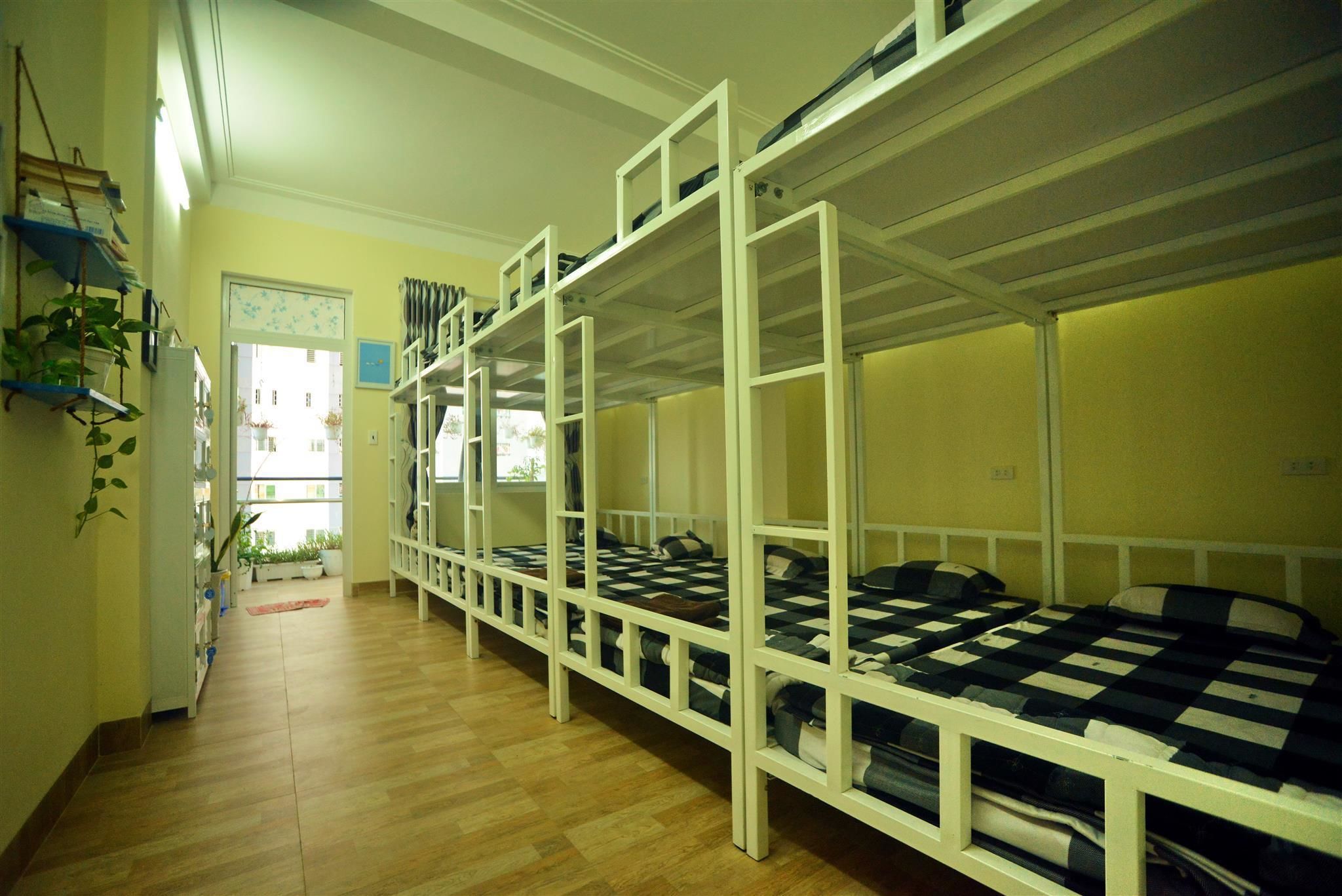 	Dormitory, Mountain View
