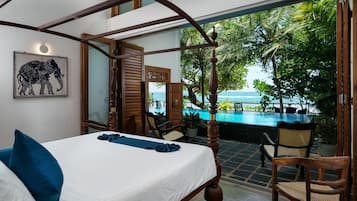 4 bedrooms, Egyptian cotton sheets, premium bedding, minibar