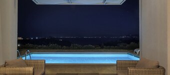 Villa Mare ★ 3 BR ★ Yksityinen uima-allas ★ Merinäköala ★ Ilmainen pysäköinti