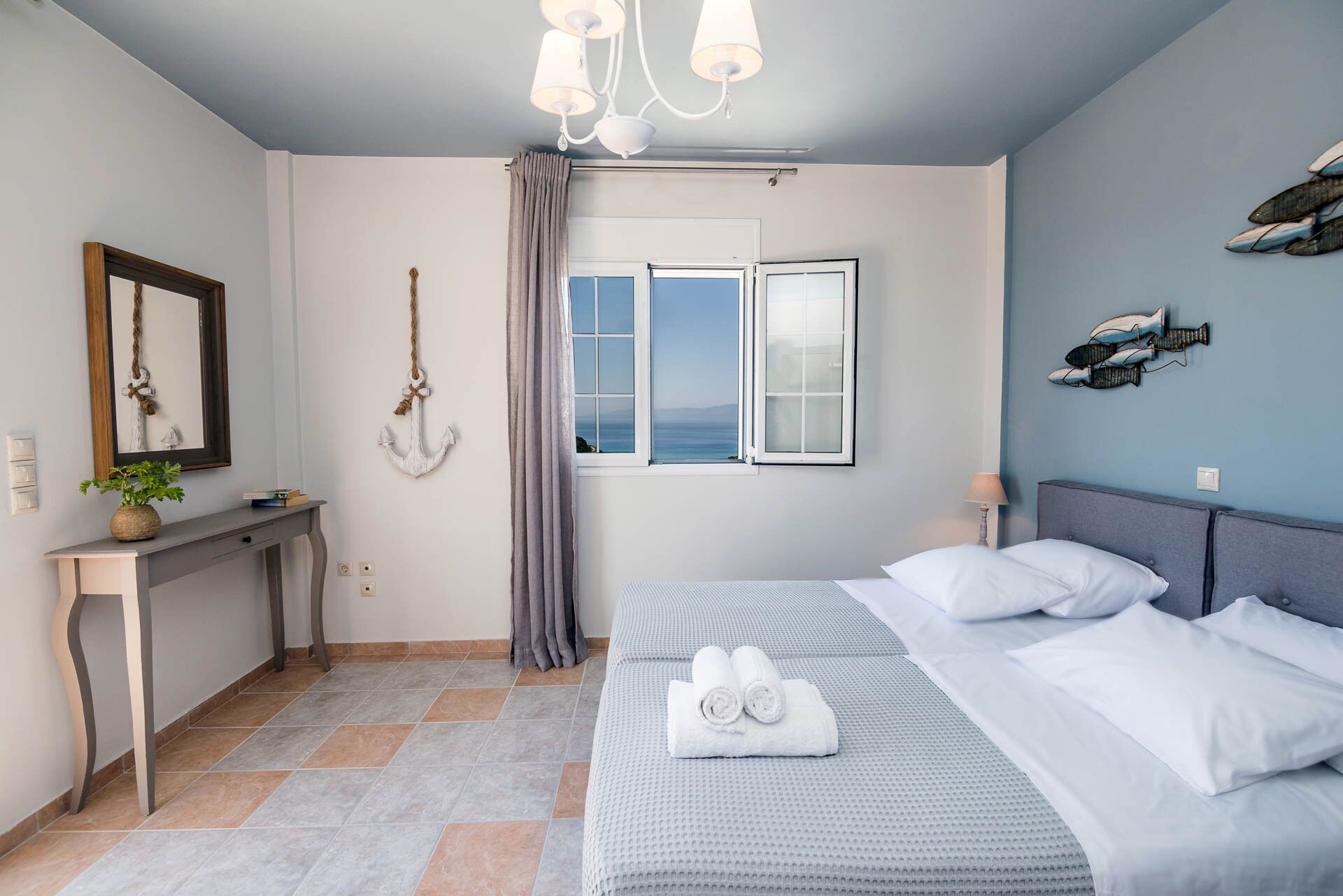 3 chambres, fer et planche à repasser, accès Internet, draps fournis