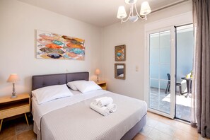 3 bedrooms, iron/ironing board, Internet, bed sheets