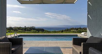 Villa Mare★3 BR★Private Pool★Sea Views★Free Parking