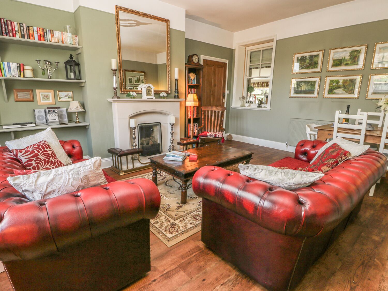 Londesborough Cottage, Pet Friendly, With Open Fire In Scarborough - North Yorkshire