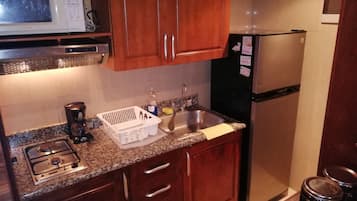 GOLD Suite @Malecon Center  | 1 bedroom, desk, blackout drapes, soundproofing