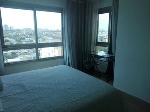 PLATINUM Suite @Malecon Center | 1 bedroom, desk, blackout drapes, soundproofing