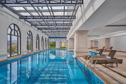 Four Points by Sheraton Lang Son