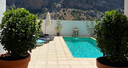 Villa de lujo con piscina privada en Montejaque, Ronda, Andalucía, España.