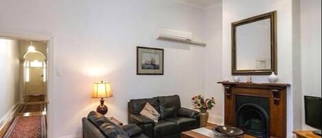 Rumah, 3 kamar tidur | Area keluarga | TV layar datar dan perapian