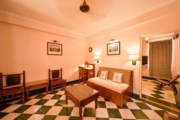 Cots/infant beds - Hotel Arya Niwas (Jaipur)