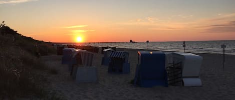 Una spiaggia nelle vicinanze