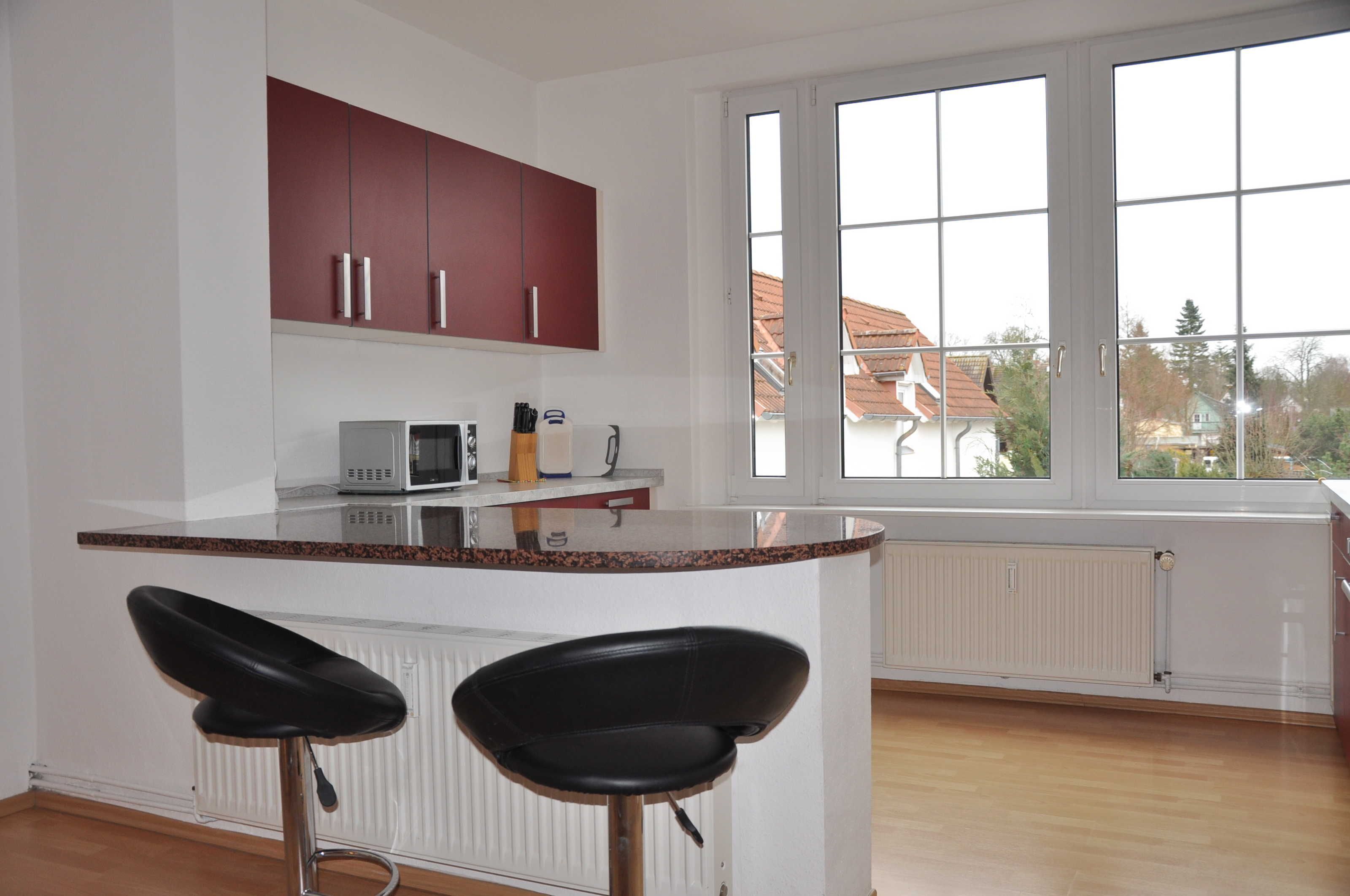 Kjøleskap, mikrobølgeovn, ovn og oppvaskmaskin