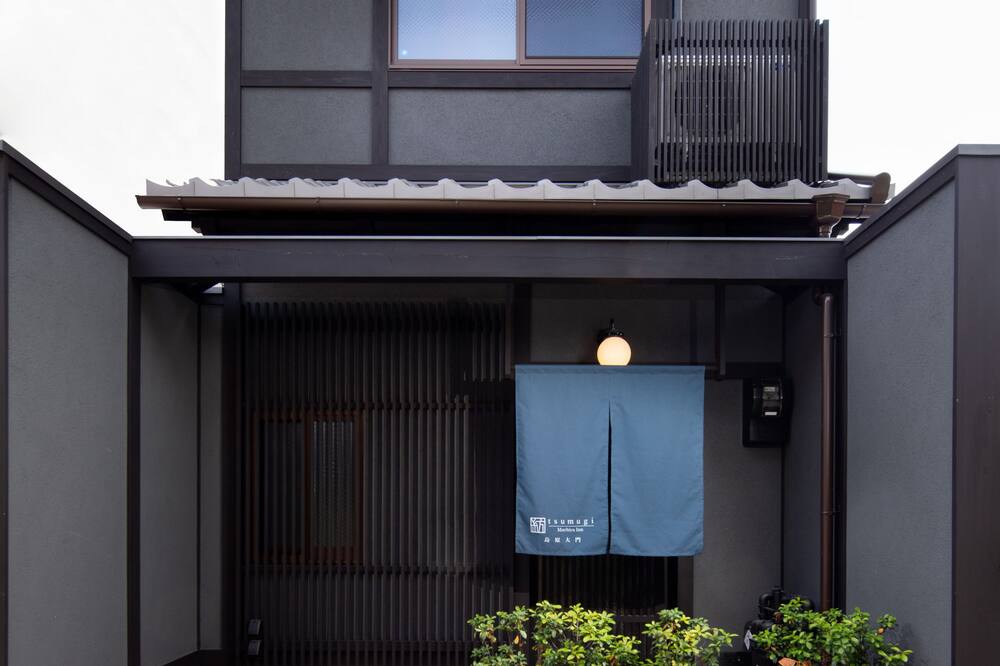 紡 島原大門