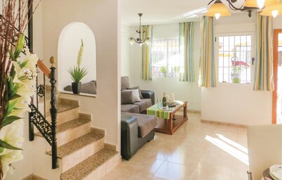 Cozy home in Torrevieja with WiFi