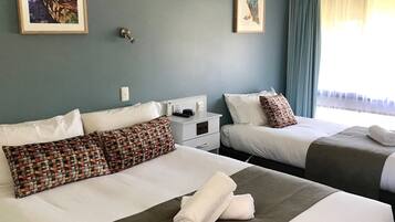 Executive Room Queen & Single | Blackout drapes, iron/ironing board, free WiFi, bed sheets