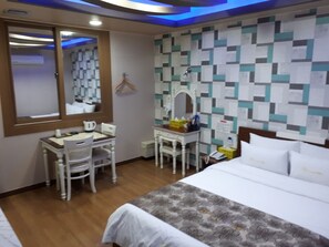 Standard Room | Free WiFi - Breakfast at Tiffany's Motel (Mokpo)