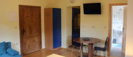 1 chambre, lit de bébé portatif, Wi-Fi, literie fournie
