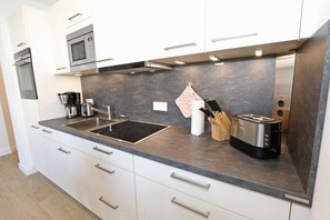 Køleskab, mikrobølgeovn, ovn, opvaskemaskine