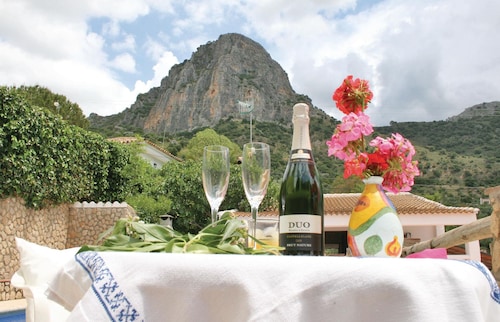 Hermosa casa de 2 habitaciones en El.