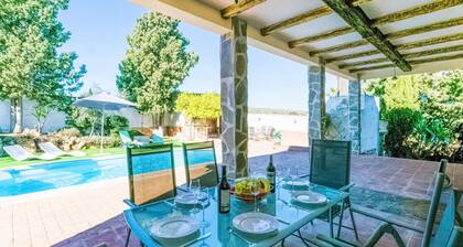 3 bedroom awesome home in Casariche