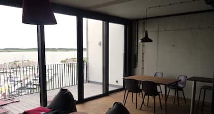 Intimates (02) - Z1-THE HOUSE