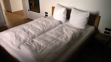 3 Schlafzimmer, Reisekinderbett, WLAN, Bettwäsche