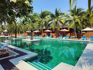 Piscine extérieure